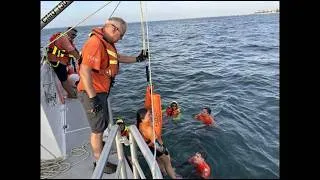 Miniature : À quoi ressemble une session d'entraînement avec des sauveteurs en mer ?