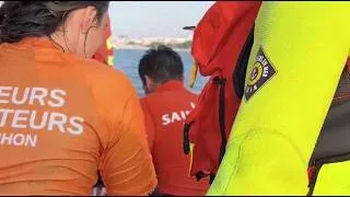 Miniature : À quoi ressemble une session d’entraînement avec des sauveteurs en mer ?