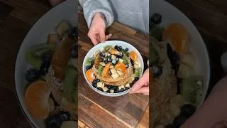 Miniature : Recette maxi pancakes flocons d’avoine & leur tonne de fruits 🫐🥝✨ #recette #food #cuisine