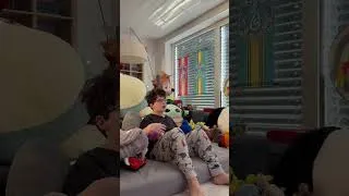Miniature : Camerone découvre la musique #humour