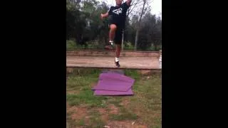 Miniature : Miguel long jump sur terre