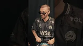 Miniature : Squeezie reçoit une surprise