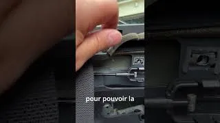 Miniature : Rideau de porte bloqué sur Mégane 2 ? Regarde ça ! #astuce