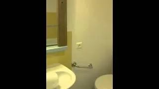 Miniature : La grande salle de bain du rez de chaussée