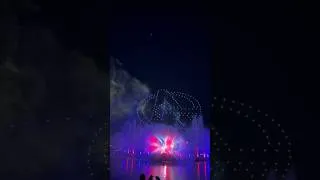 Miniature : Scène Marvel dans le show nocturne Cascade of Lights sur le lac de Disney Adventure World !