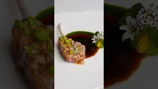 Miniature : Lamb, red pepper, mint, anchovies, and new season peas.