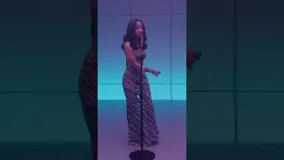 Miniature : Shenseea - Hit & Run Live Performance #reggaevibes  #music