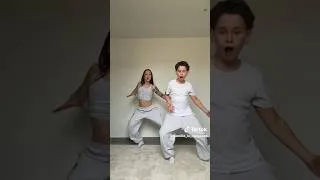 Miniature : LA BÊTISE 🎶🇨🇮 BIAMA 💃🏽🕺🏽 #biamadance #biama #shortvideo #shortsvideo #shortsviral #viralshorts