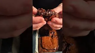 Miniature : Le brownie qui CRAQUE et FOND en même temps 🍫