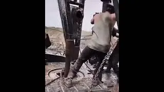 Miniature : Le savoir faire des foreurs pétroliers.