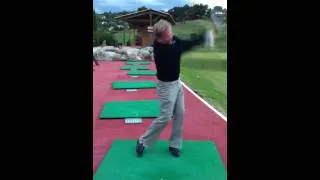 Miniature : Triangulaid : Phil Golding warming up