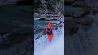 Miniature : Tristan vs CLASSE 5 en KAYAK😳💥