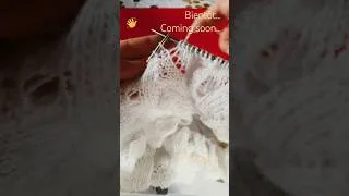 Miniature : Avancée du chauffe épaules Mariage au point ajouré tricoté en rond de bas en haut / Création