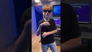 Miniature : ​Le jeune protégé de MC PAO détruit Booba en freestyle ! 😱🎤