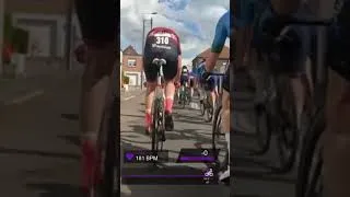 Miniature : LE PLACEMENT, C'EST TOUT ! 👀 #pelotonbike #pelotonbike #course #bikeride #bikeroad #shortvideo