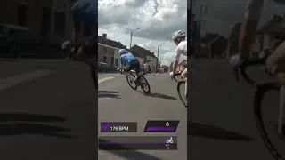 Miniature : DERNIER VIRAGE... 😱 #bike #cyclingrace #cyclingroad #cycling #cycliste #course #pelotonbike #short