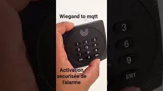 Miniature : pilote ton alarme avec un clavier wiegand
