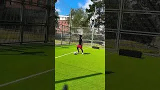 Miniature : Je m’entraîne au football #foot #football ￼