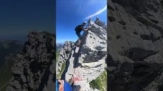 Miniature : Arcalod descente sur corde #shorts #love #reels #photography #youtubeshorts #mountains #paysage