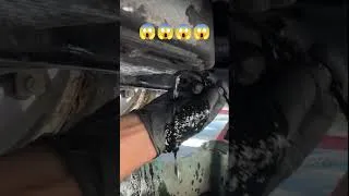 Miniature : Du jamais vu. quand ton moteur est lubrifié par de la crème d'huile 😱😱😱