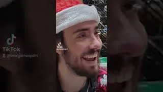 Miniature : Papa Noël passe en magasin cette année pour récupérer vos listes de Noël ! 🌲✨
