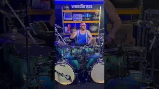 Miniature : Quand Tim Baltes prend ses baguettes avec le costume de la Boule de Fort Boyard… 🟡🥁
