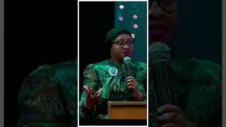 Miniature : Pasteur Joelle Kabasele_Jesus t'aime a cause de lui-meme....