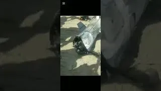 Miniature : Guerre États-Unis-Iran: un missile balistique non explosé sur Dubai filmé par les ouvriers chantier