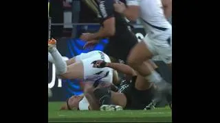 Miniature : Finn Russell Gets SMASHED in Toulon a Few Times lol