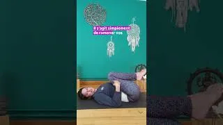 Miniature : Comment aider la digestion grâce à la pratique du Yoga ? Voici un exercice tout simple