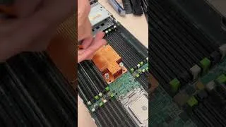 Miniature : Installation d’un serveur dédié pour un client ￼#server #serveur #informatique