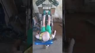 Miniature : Youssouf Coulibaly Athlète en pleine musculation  quelques jours avant la Compétition