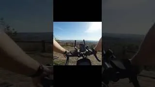 Miniature : Jolie vue ! 🚴 #cycling #gravel #pov